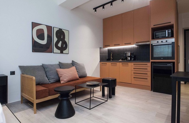 Lovely Brand New Studio byVictoria Metro