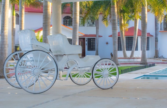 Lovely, clean and comfortable Bungalow in Mexican Villa