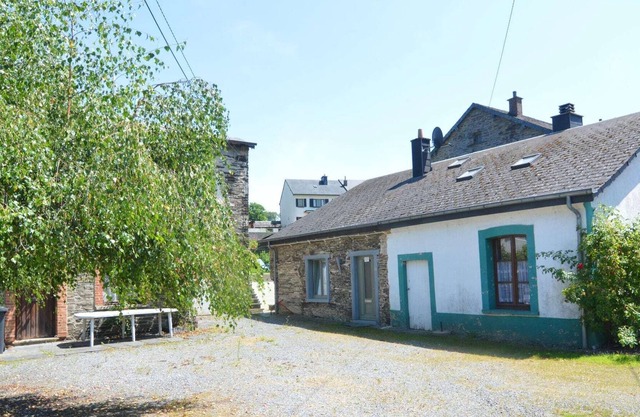 Lovely Cottage in Alle with Garden