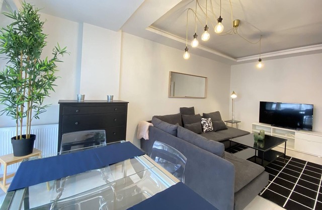 Lovely Flat with Balcony near Metro in Eyupsultan