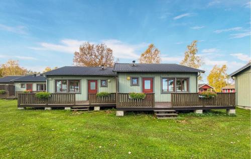 Lovely Home In Byxelkrok With Wifi