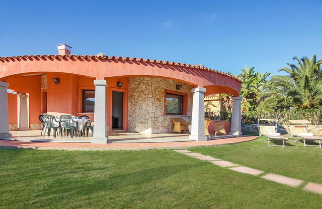 Lovely home in Costa Rei -CA- with WiFi