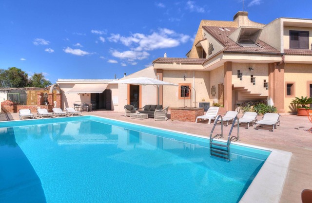 Lovely home in Fontane Bianche