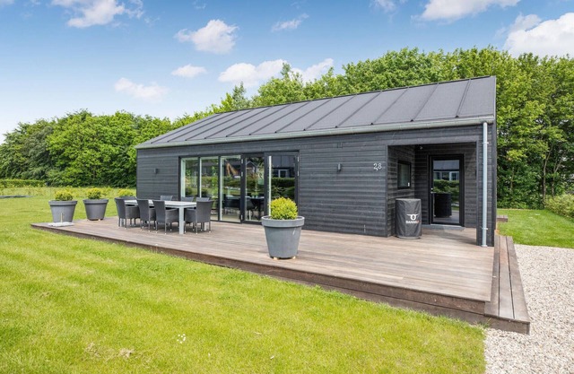 Lovely home in Toftlund with WiFi