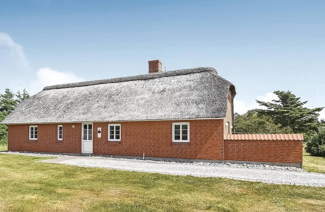 Lovely home in Ulfborg with sauna