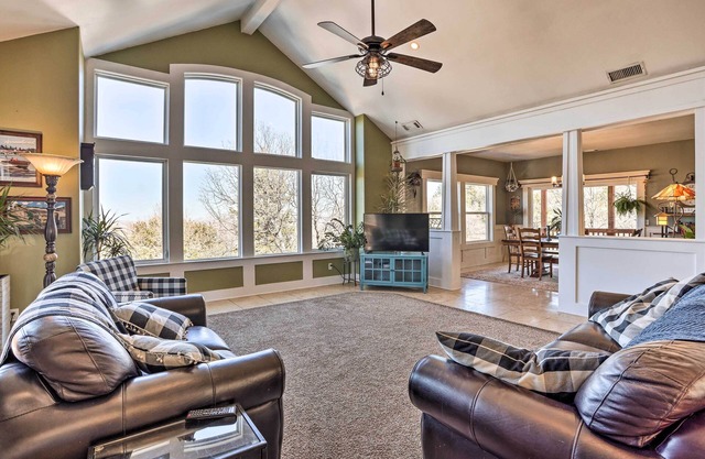 Lovely Lake Arrowhead Home w/Private Hot Tub