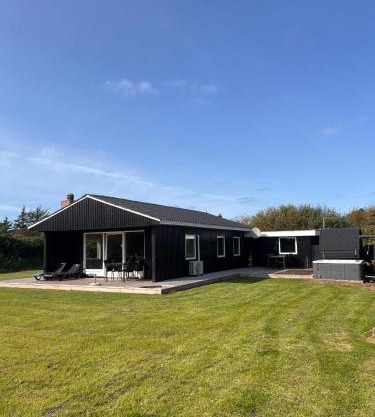 Lovely Newly Renovated Holiday House - 1005