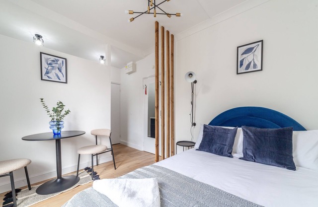 Lovely studio flat in Finsbury park w/parking
