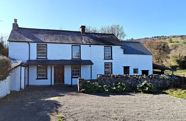 Lower Lock Cottage - Two Bedroom House, Sleeps 4