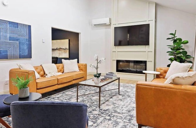 Lux 4BD House-Mins to PSU, 10 Guests, Pool Table