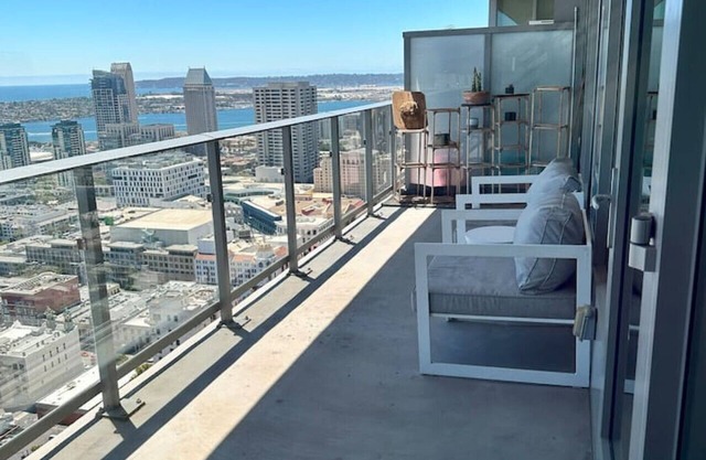 LUX Downtown SD | Skyline | Gaslamp & Petco Park