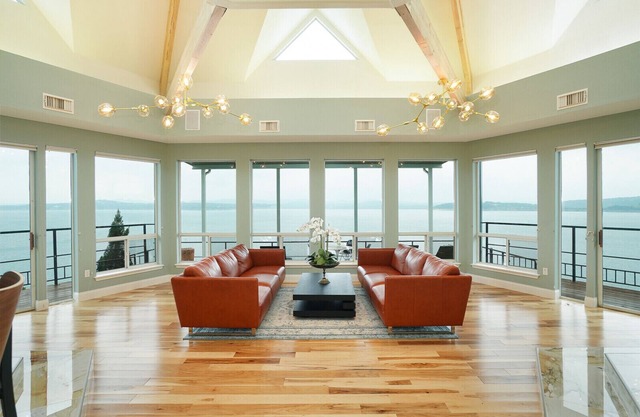 Lux stay with panoramic views in Canyon Lake