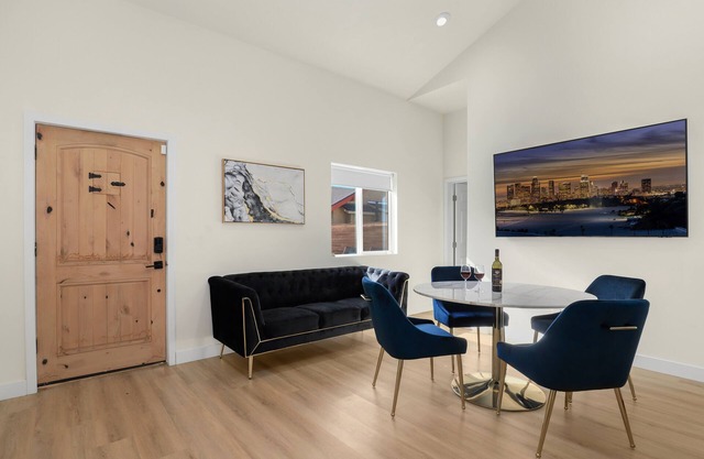 LUXE Guesthome w/Pool & Spa Near LAX & Sofi