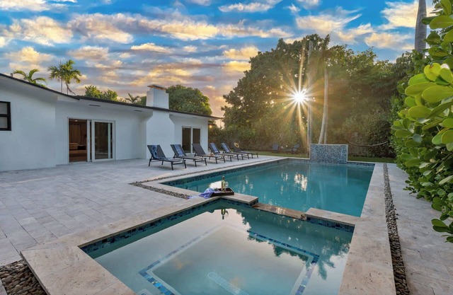 LUXE Villa, Heated Pool, Fire Pit, GAMES