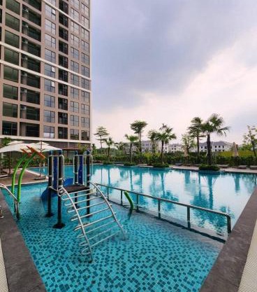 Luxhomes TC1 Canopy Smart City