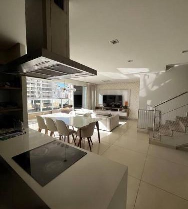 Luxuoso Duplex com Vista Panorâmica no Coração de Goiânia