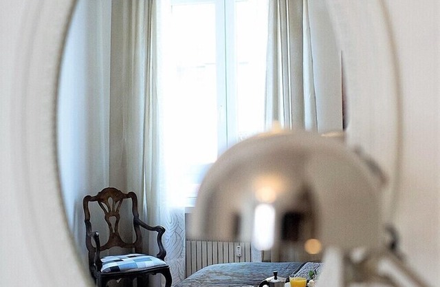 Luxurious 2 bedrooms and 2 bathrooms apartment near the Vatican