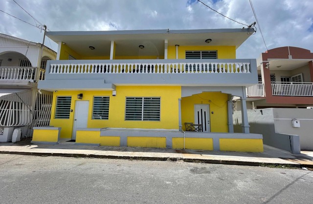 Luxurious 2BR close to Ferry and Ocean views