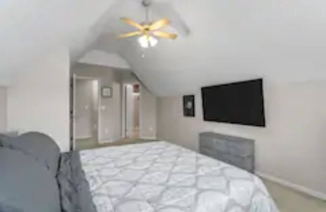 Luxurious 4BD3.5BA Spacious Game Room Loft Big Yard