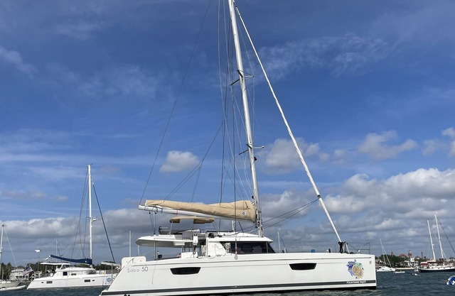 Luxurious 50 ft. Fountaine Pajot Saba. Six Cabin six head layout.