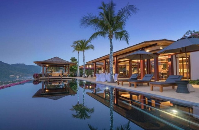 Luxurious 6-bedroom Villa 29 Montebello with infinity pool and Kamala Beach view