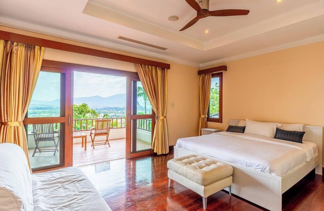 Luxurious 6-bedroom Villa Retreat With 25M Pool, Games Room, Pool Bar - PHUKET