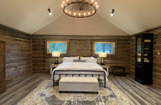 Luxurious and rustic cabin