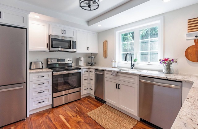 Luxurious, Meticulous, Charming, Beautifully appointed 3bedroom in State College