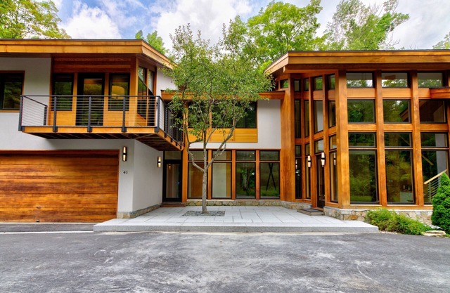 Luxurious Modern Home Steps to Gondola & Village