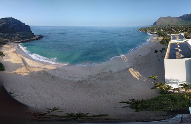 Luxurious Ocean Front Condo with Wrap Around Lanai - Newly Renovated