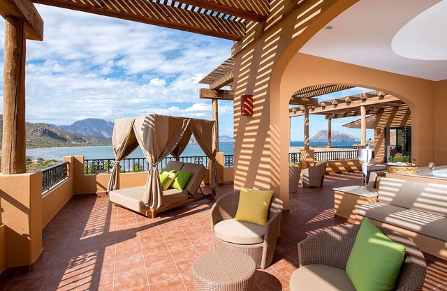 Luxurious Oceanfront Escape in Loreto