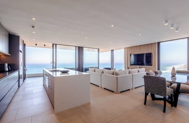 Luxurious Penthouse with Breathtaking Ocean Views