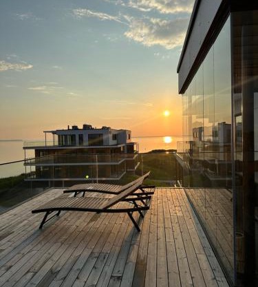 Luxurious Seaside Penthouse