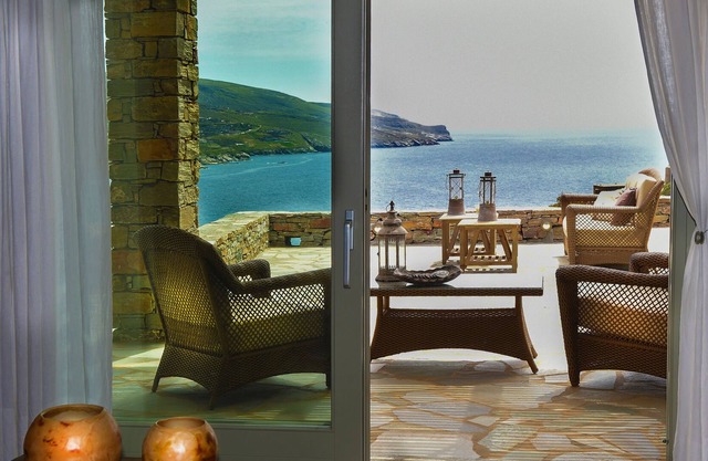 Luxurious Stone Villa with Sea View and Pool in Kea (Tzia)-Regist Nu:00000120305