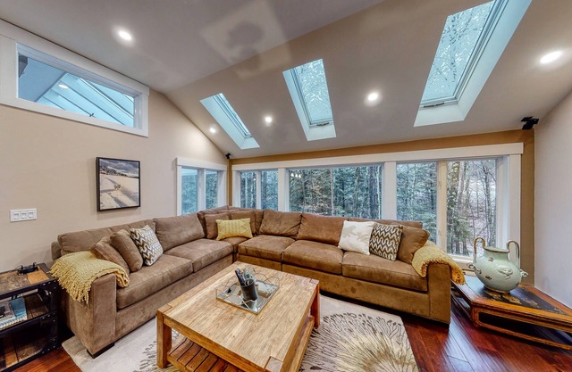 Luxurious winter chalet by Sugarbush Resort with private sauna