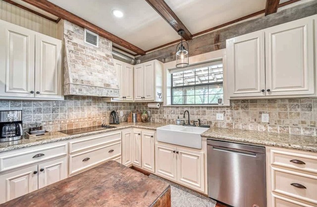 Luxury 23-acre Ranch With Hottub Near Alamosprings