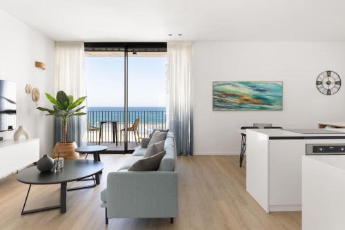 Luxury 2BD Beach Apartment 109