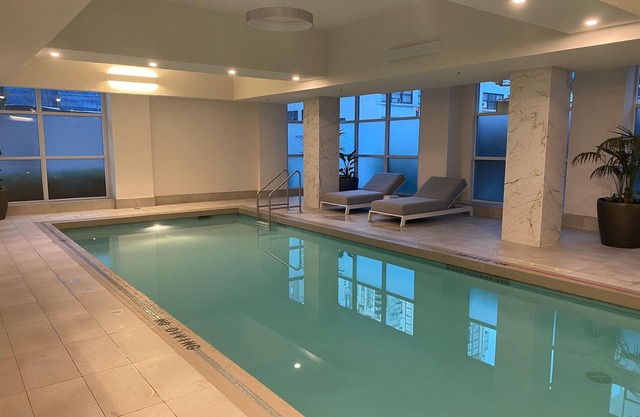Luxury 3-Bed Ocean View Penthouse – Yaletown, Vancouver (3-Month Min, Pets OK)