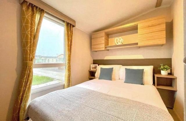 Luxury 3 bed static caravan hire