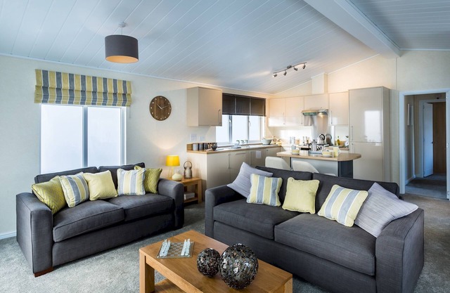 Luxury 3 Bedroom Lodge (sleeps 6)