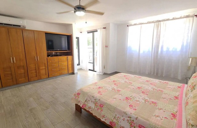 Luxury 5BD/5.5BTH villa in Sosua, perfect for bachelor parties!