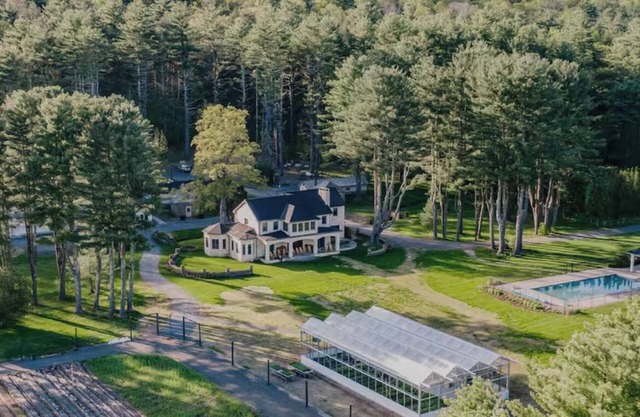 Luxury 62-Acre Retreat, Refined Rustic Charm & Resort-Style Amenities .