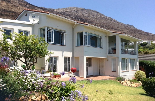 Luxury accomodation within 400 meters of the beach