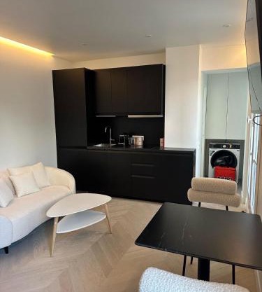 Luxury Apartment Champ de Mars Eiffel Tower