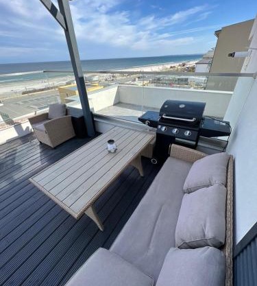 Luxury apartment with sea view