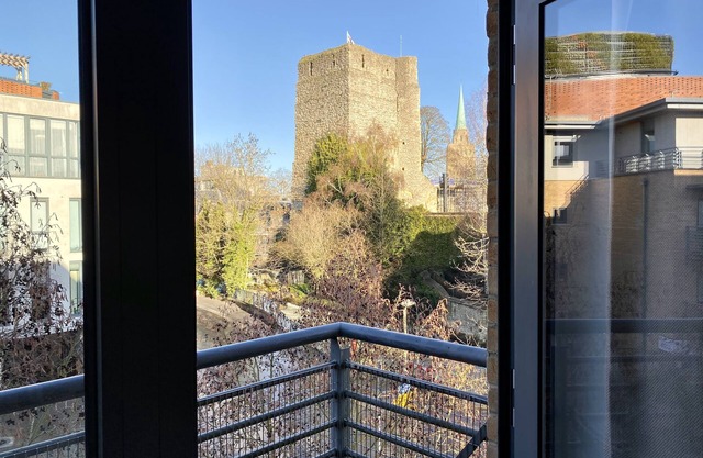 Luxury apartment overlooking Oxford Castle.