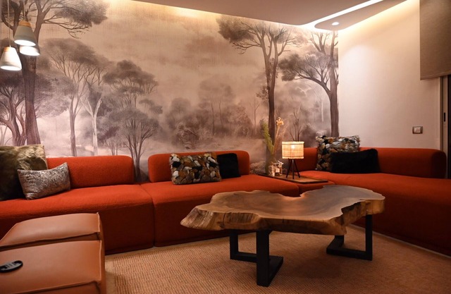 Luxury apartment | Sophisticated design, poolside.