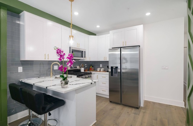 Luxury Apt In Richmond Area!