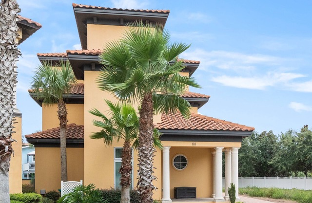 Luxury Beach Home Gulf View|Sleeps 22 in Beds | 1/2 block to beach|Private Pool