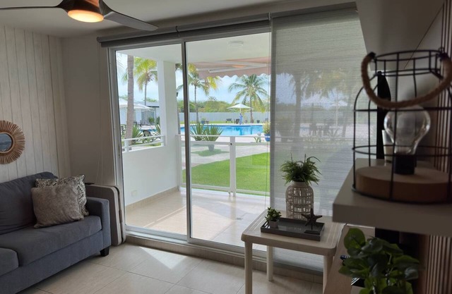 Luxury Beachfront Getaway in Playa Blanca with Pool and Beach Vibes, Rio Hato.